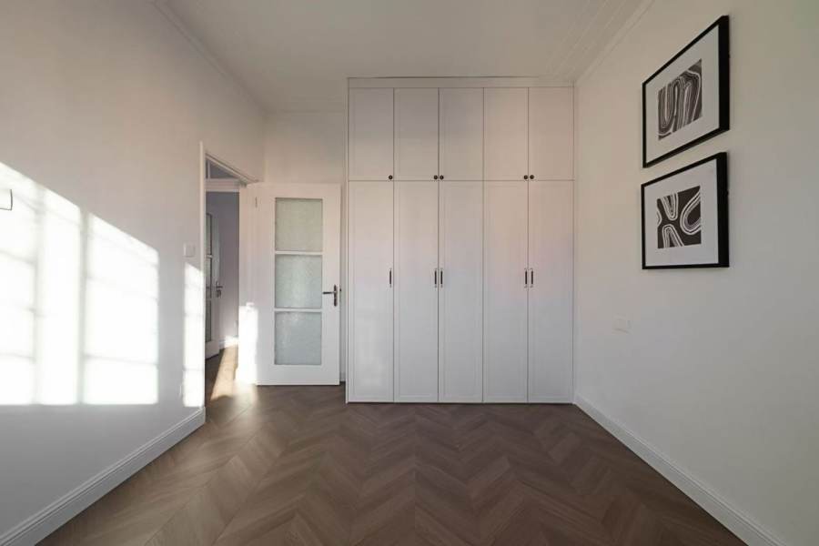 Housing image — Bedroom
