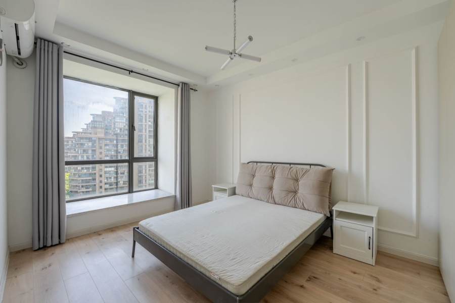 Housing image — Bedroom