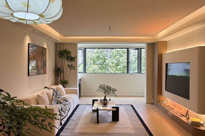 Spacious 2BR Apartment near Jiaotong University Metro (L10/L11)