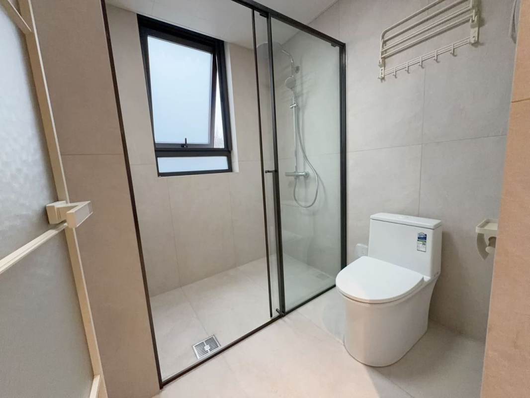 Housing image — Bathroom