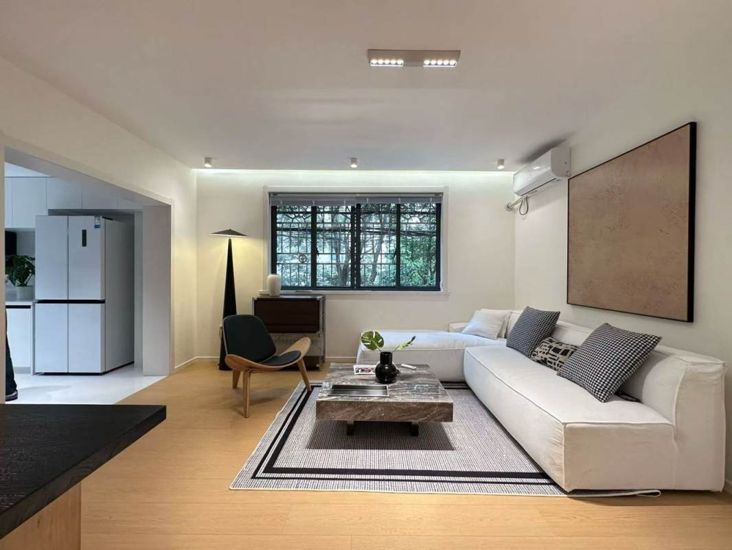 Housing image — Living Room
