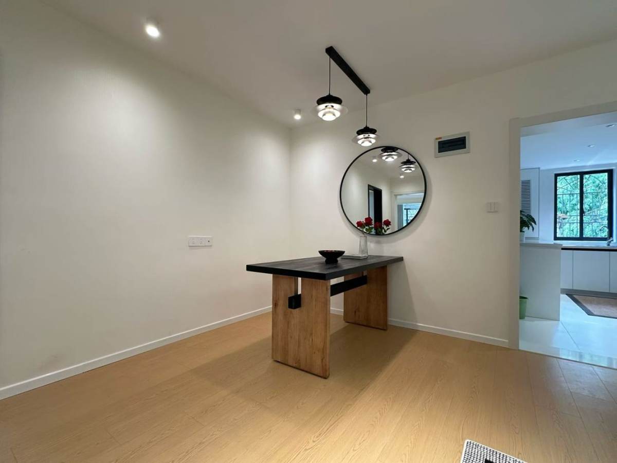 Housing image — Dining Area