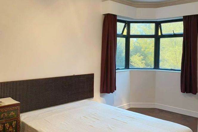 2BR Apartment at Shanghai Grand Plaza (Compound)