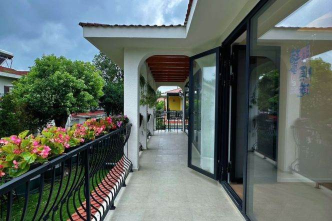 Spacious 5BR Villa near National Exhibition And Convention Center Metro with Terrace (L2/L17)