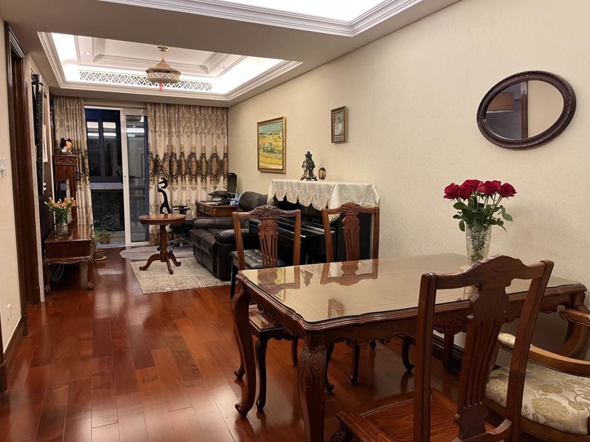 Housing image — Living Room