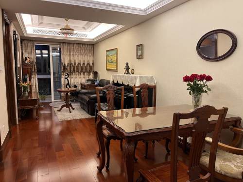 Housing image — Living Room