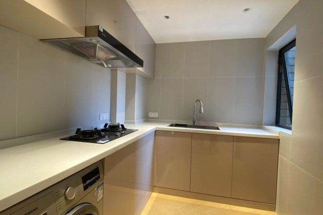 2BR Apartment in Jing'an (L2/L12/L13)