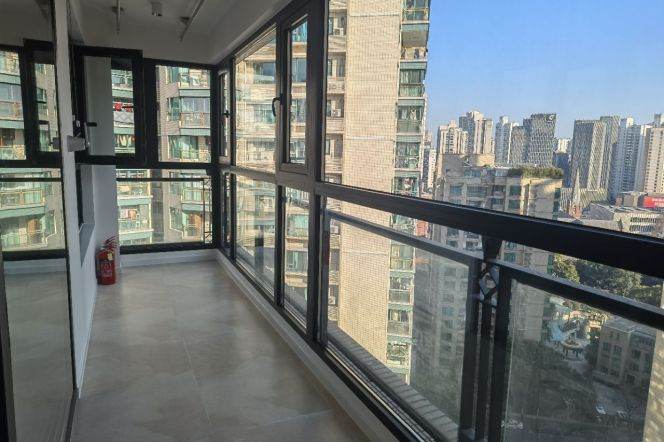 High-Floor 2BR Apartment at Oriental Manhattan (L1/L9/L11)