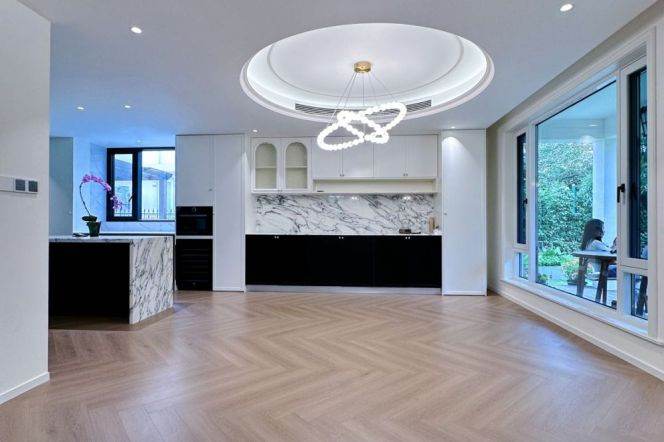 Spacious 5BR Villa near National Exhibition And Convention Center Metro with Terrace (L2/L17)