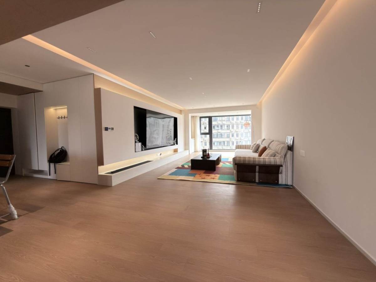 Housing image — Living Room