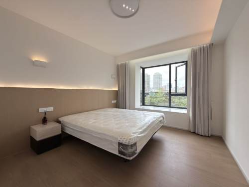 Housing image — Bedroom