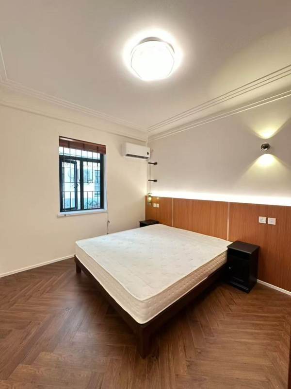 Housing image — Bedroom