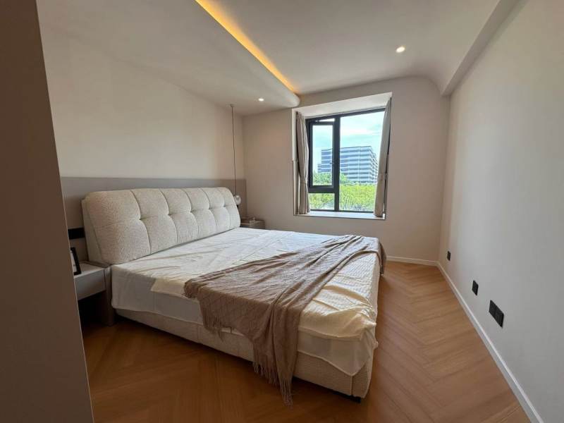 Housing image — Bedroom