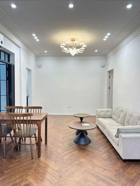 Housing image — Living Room