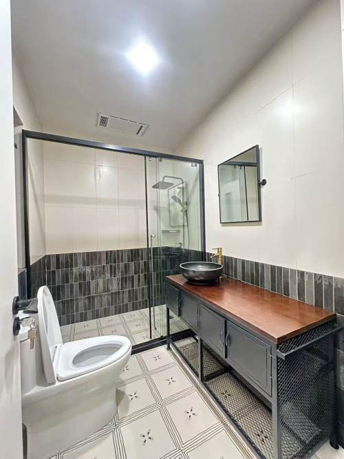 Housing image — Bathroom