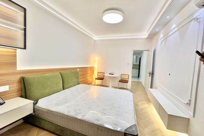 1BR Apartment near Hongqiao Rd Metro (L3/L4/L10)