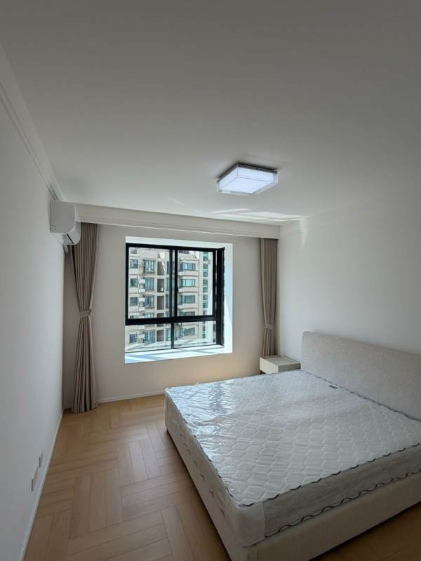Housing image — Bedroom