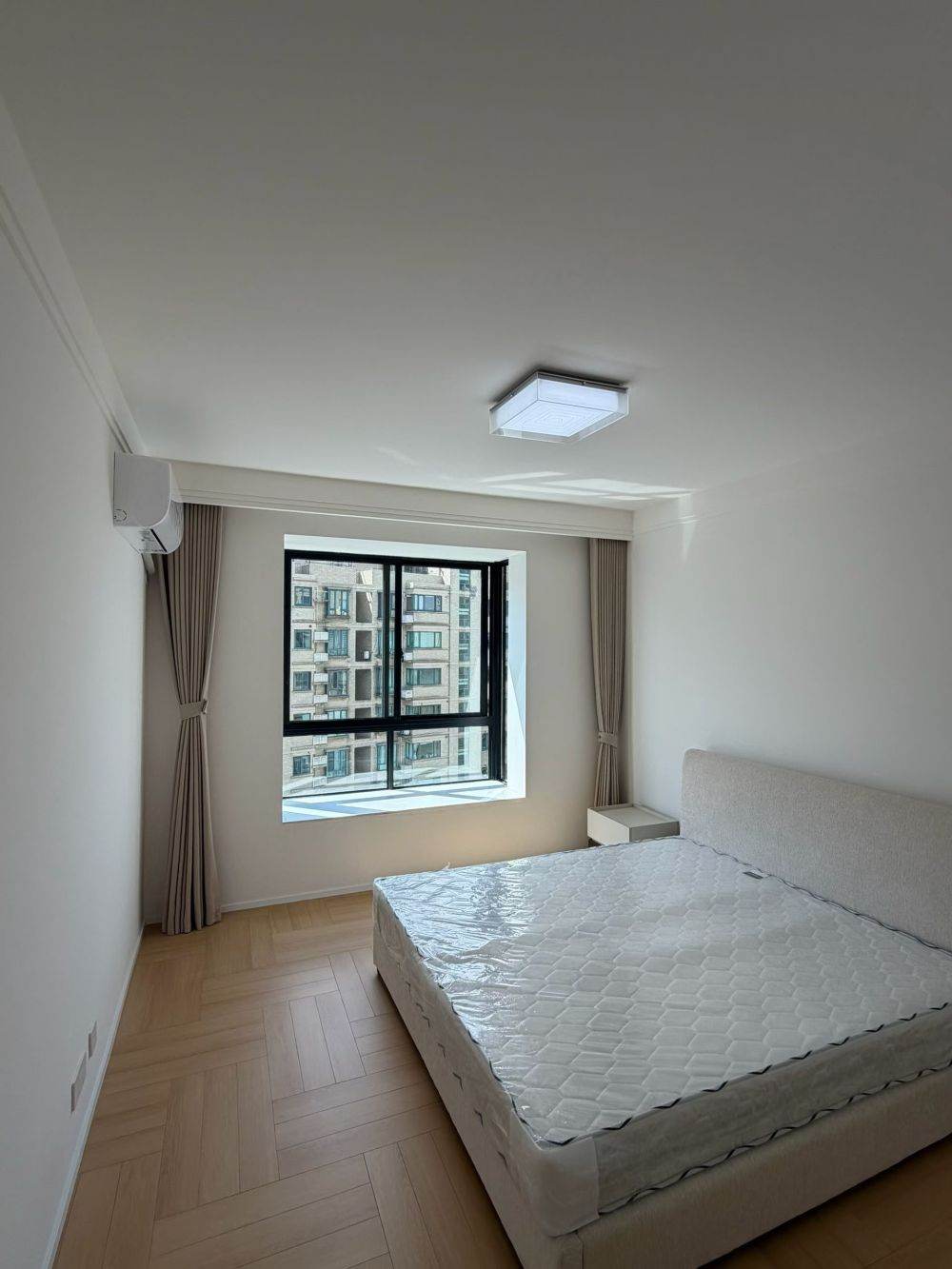 Housing image — Bedroom