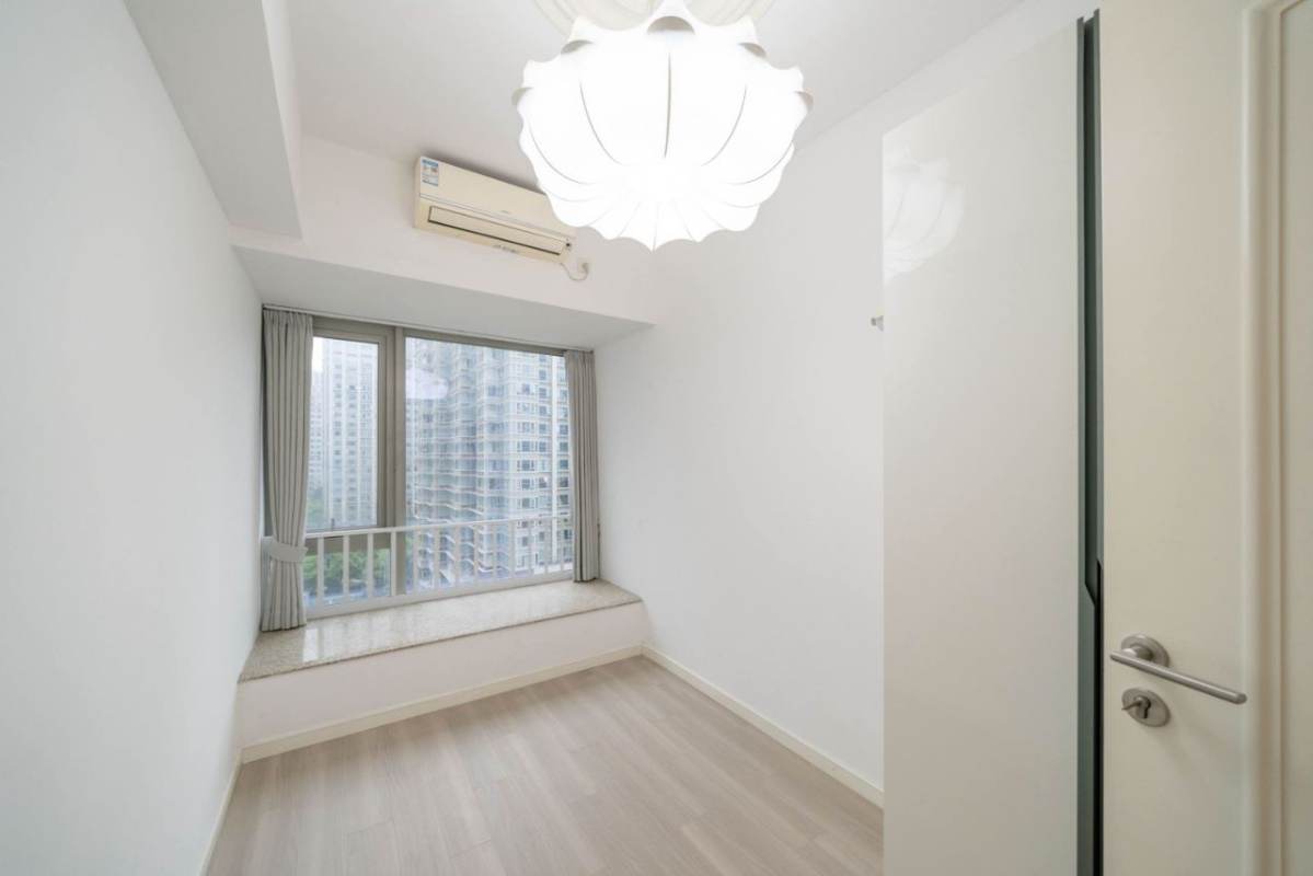 Housing image — Bedroom