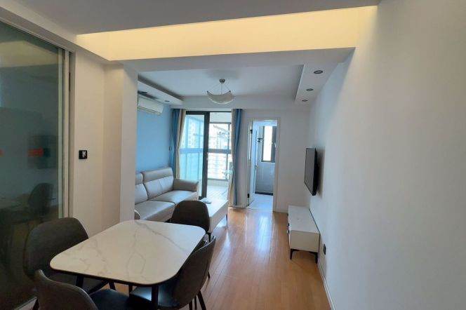 3BR Apartment in Jing'an with River View (L13)