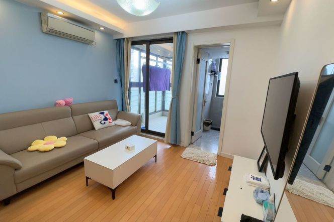 3BR Apartment in Jing'an with River View (L13)
