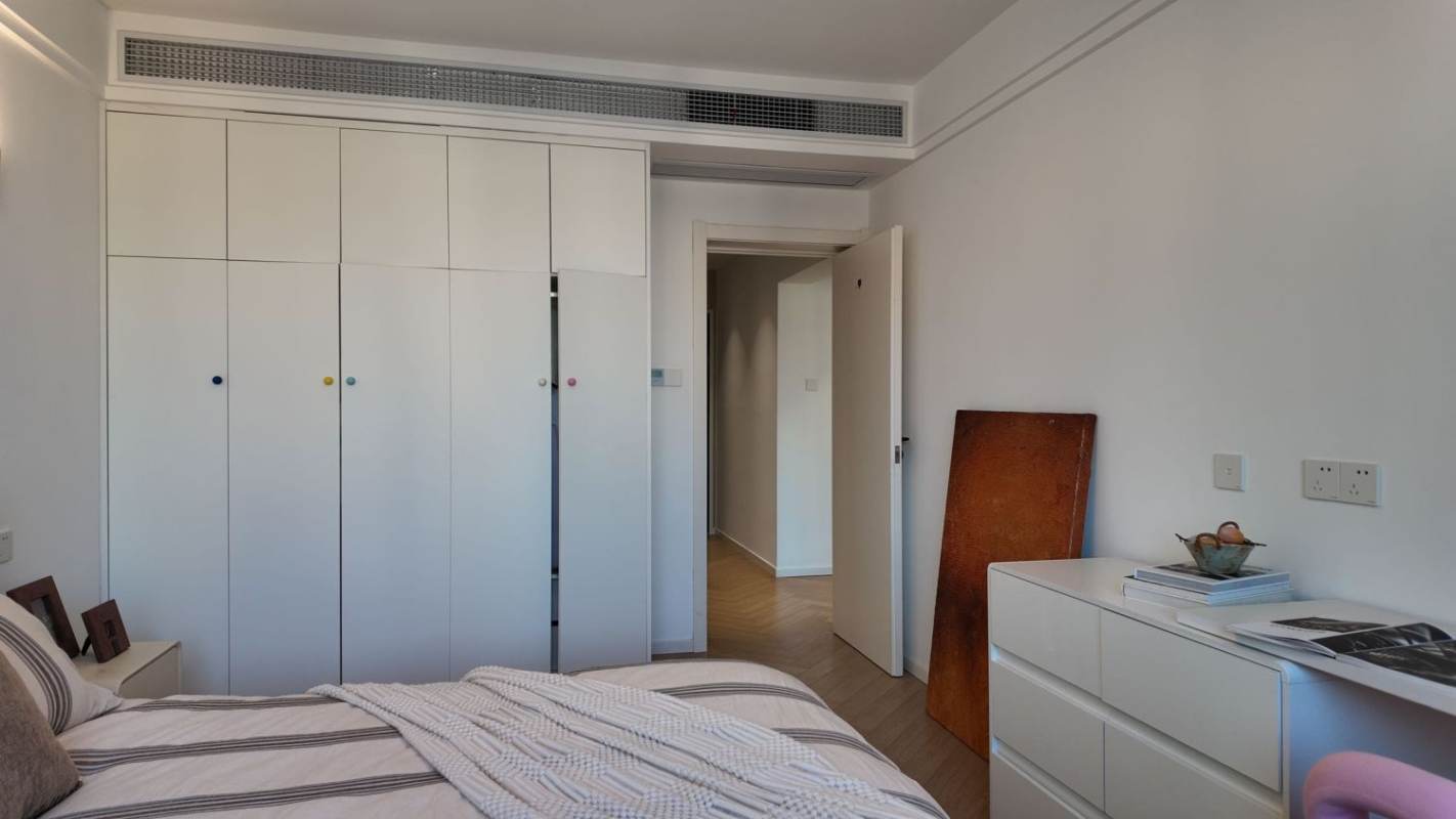 Housing image — Bedroom