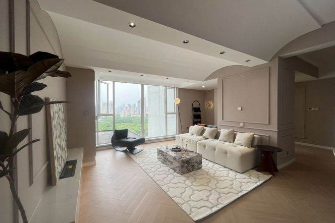 Spacious 2BR Apartment in Xujiahui with Floor-to-Ceiling Windows (L1/L9/L11)