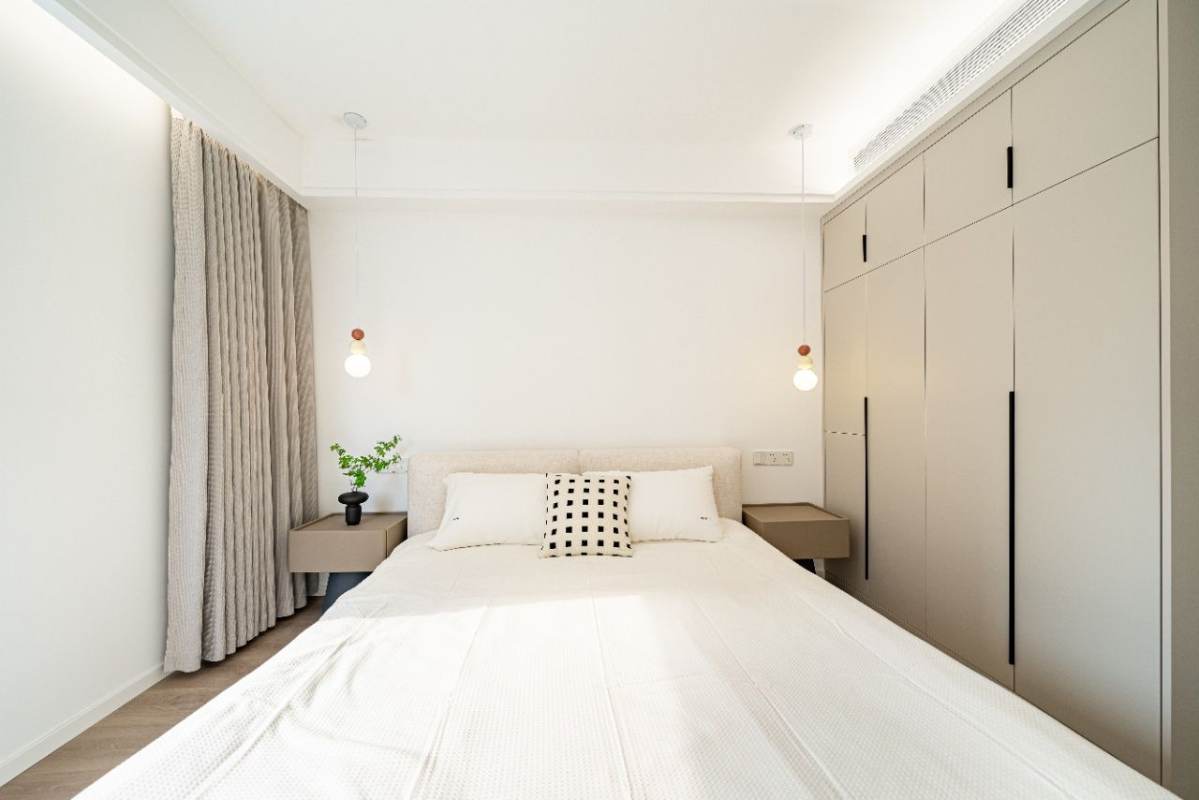 Housing image — Bedroom