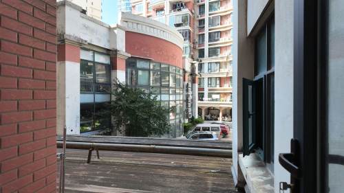 Housing image — Balcony