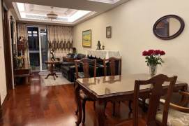 1BR Apartment in Old Town / South Bund with River View (L9)