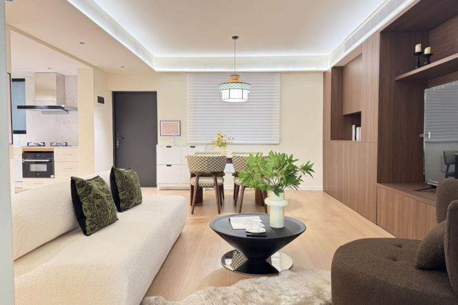 2BR Apartment in Jing'an