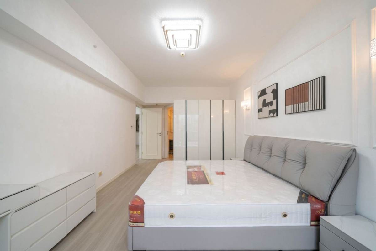 Housing image — Bedroom