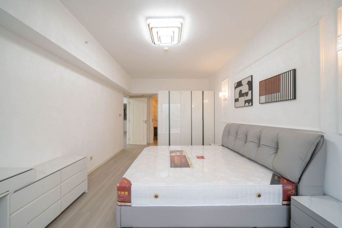 Housing image — Bedroom