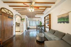 Spacious 1BR Lane House near South Shaanxi Rd Metro (L1/L10/L12/L13)