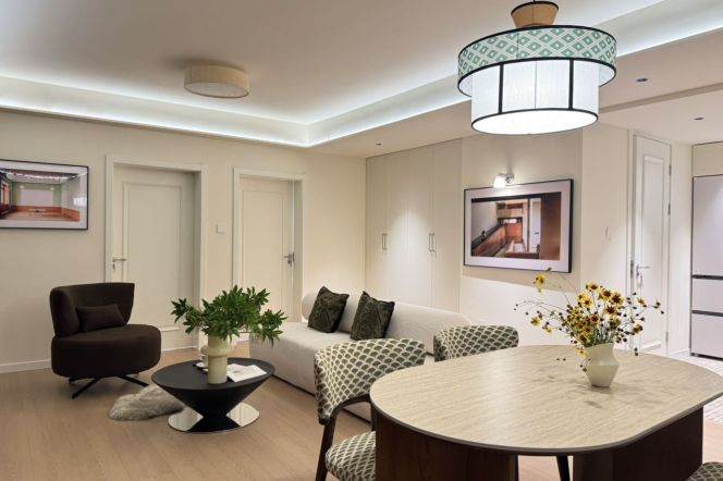2BR Apartment in Jing'an