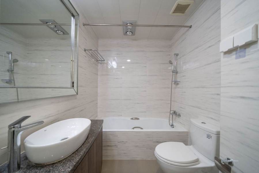 Housing image — Bathroom