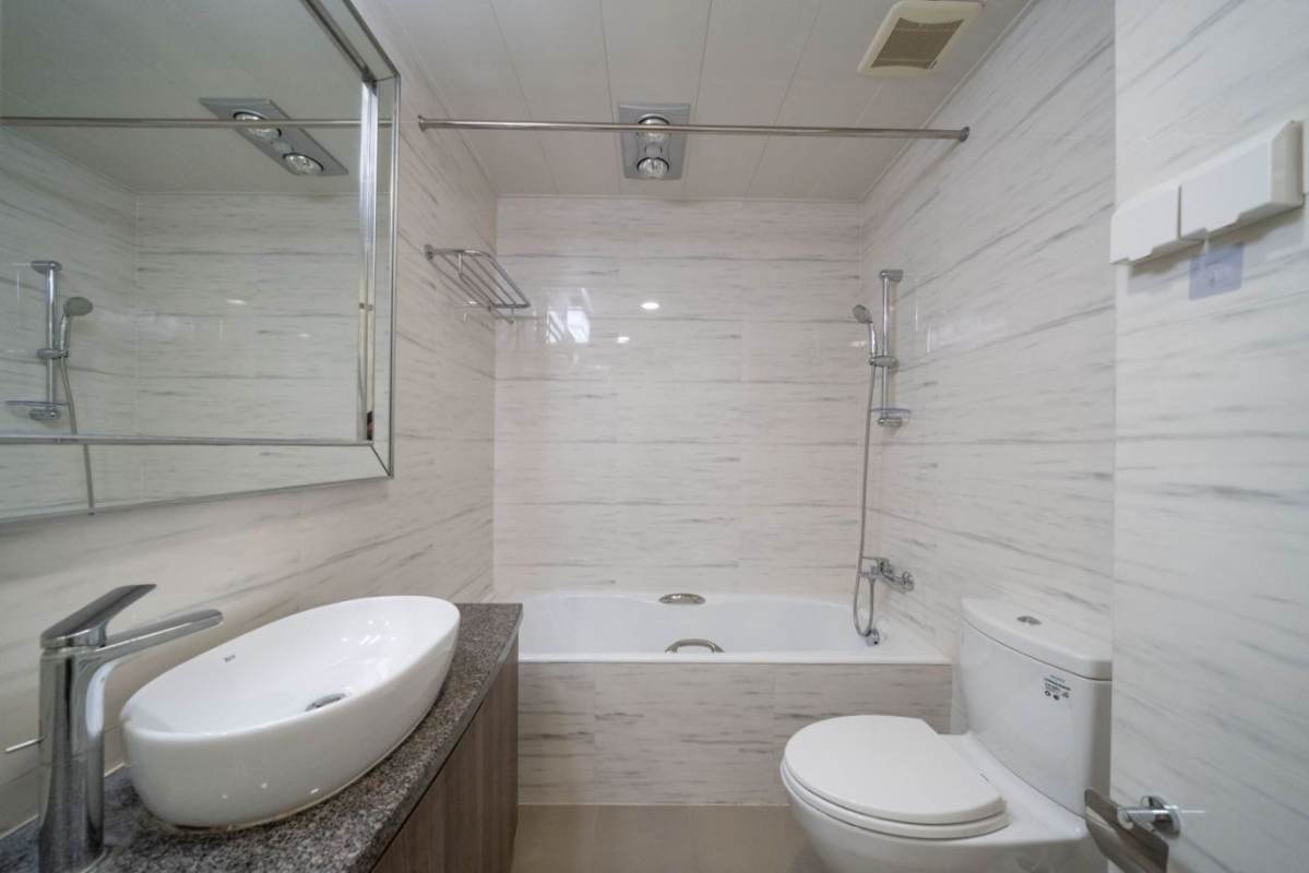 Housing image — Bathroom