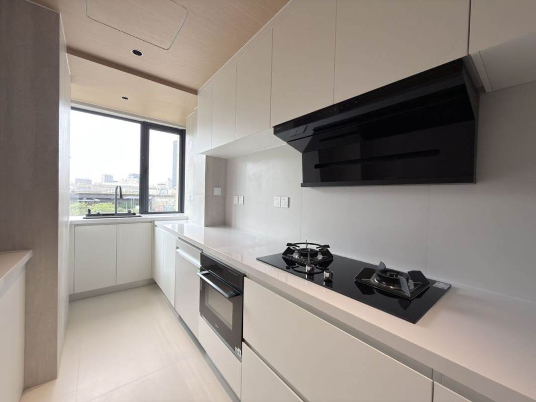 Housing image — Kitchen