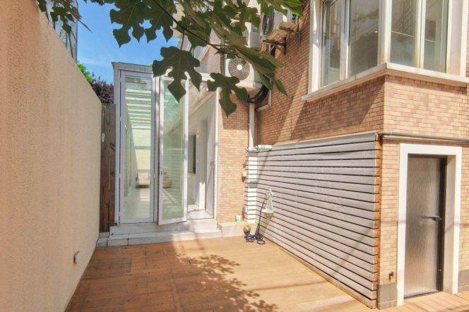 Spacious 4BR Apartment in Old Xuhui with Private Garden (L10/L11)