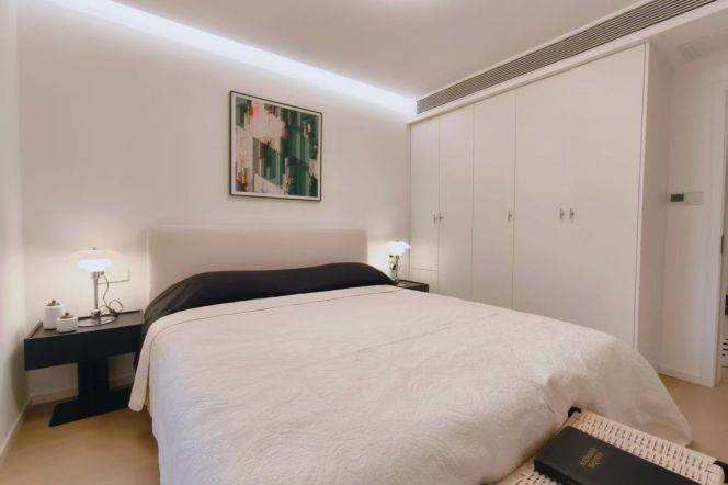 2BR Apartment near Xujiahui Metro (L4)