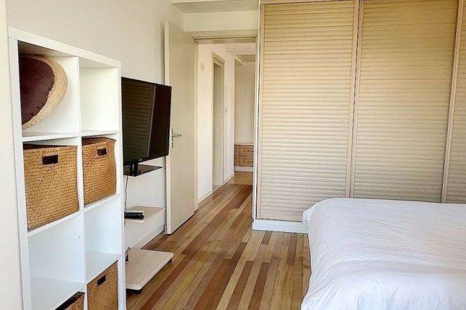 1BR Apartment in Old Xuhui (L1/L7/L9)