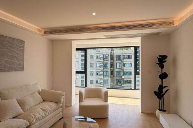 3BR Apartment near Gudai Rd Metro with Floor-to-Ceiling Windows