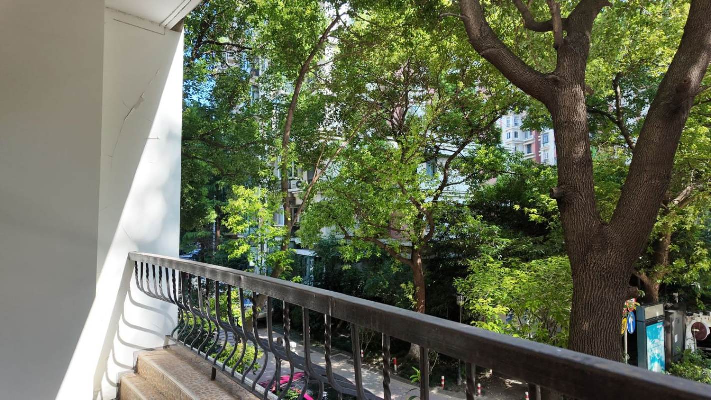 Housing image — Balcony