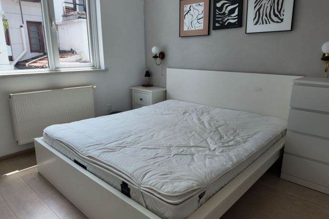 Spacious 3BR Lane House in Old Xuhui with Terrace (L9/L12)