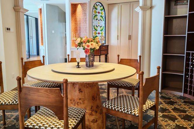 High-Floor Spacious 3BR Apartment near Changshou Rd Metro (L13)