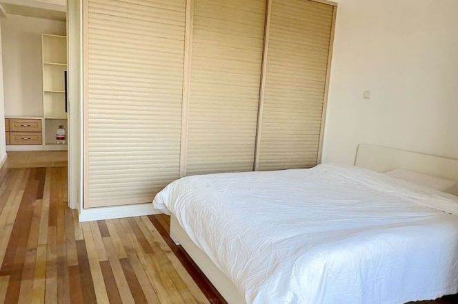 1BR Apartment in Old Xuhui (L1/L7/L9)