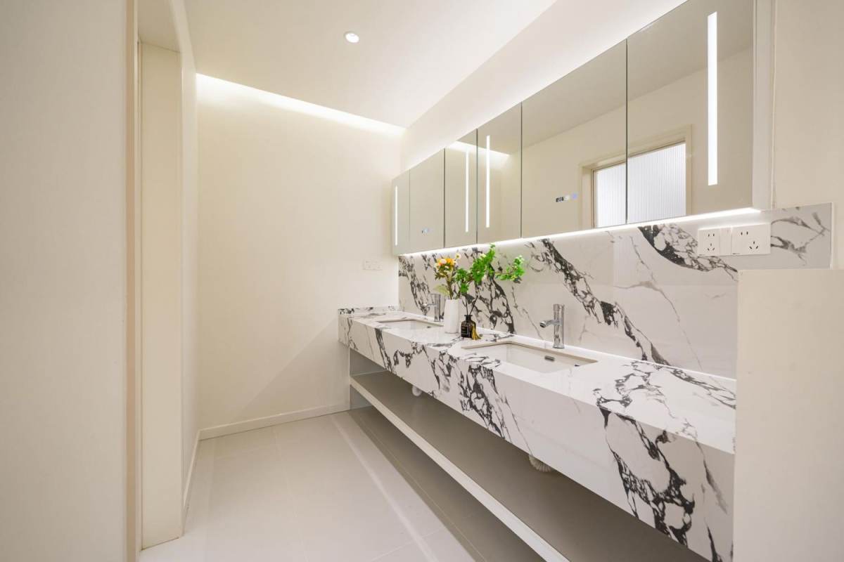 Housing image — Bathroom