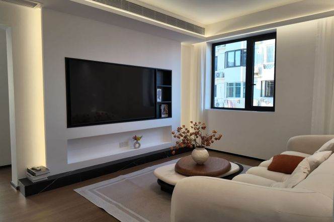 High-Floor 2BR Apartment near Changshou Rd Metro (L7/L13)