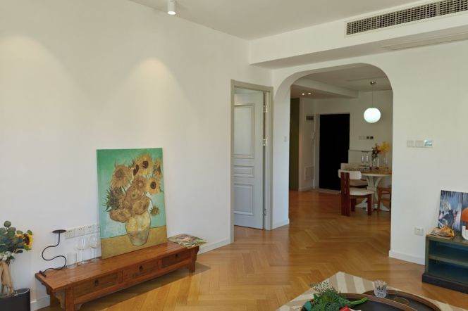 2BR Apartment in Jing'an (L7)