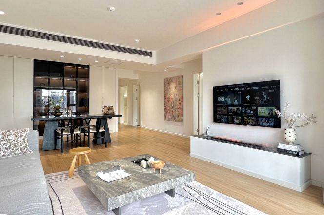 High-Floor Spacious 2BR Apartment near Hanzhong Rd Metro with Floor-to-Ceiling Windows (L1/L3/L4/L12/L13)